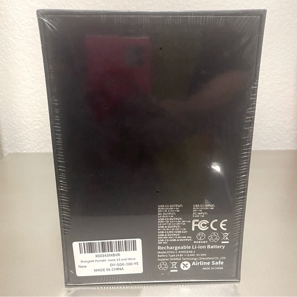 NIB Sealed Shargeek Storm 2 Portable Charger 100W 25600mAh Power Bank - Picture 6 of 16
